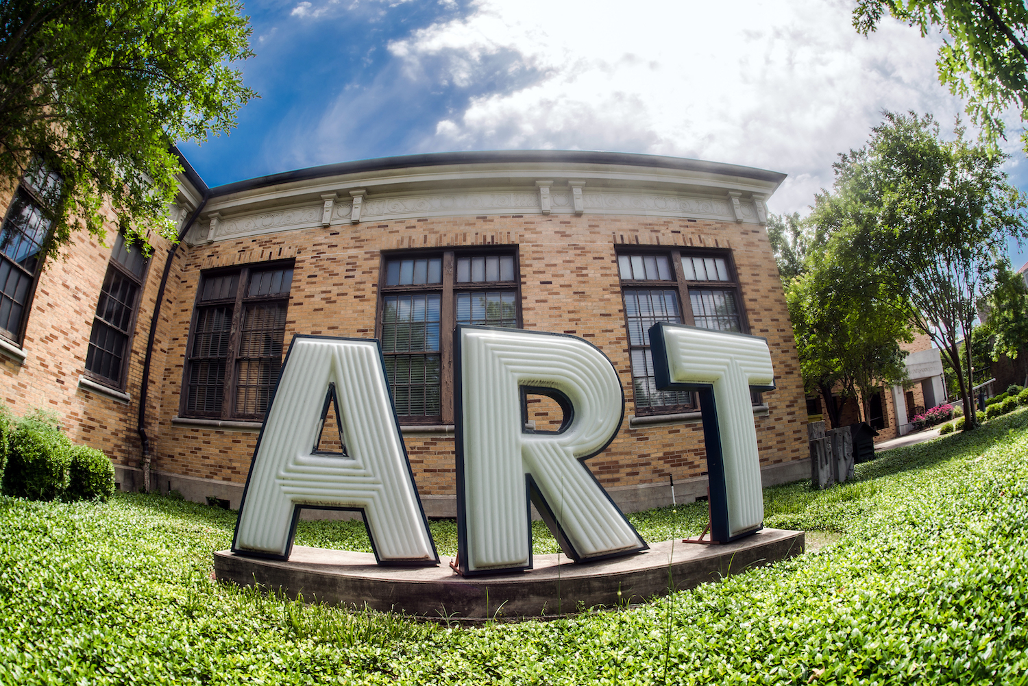 a picture of the sign outside the DSU art building