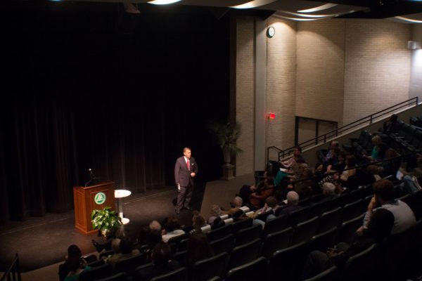 Colloquia-Speaker-Wide-angle-shot-1024x682 Colloquia-Speaker-Wide-angle-shot-1024x682